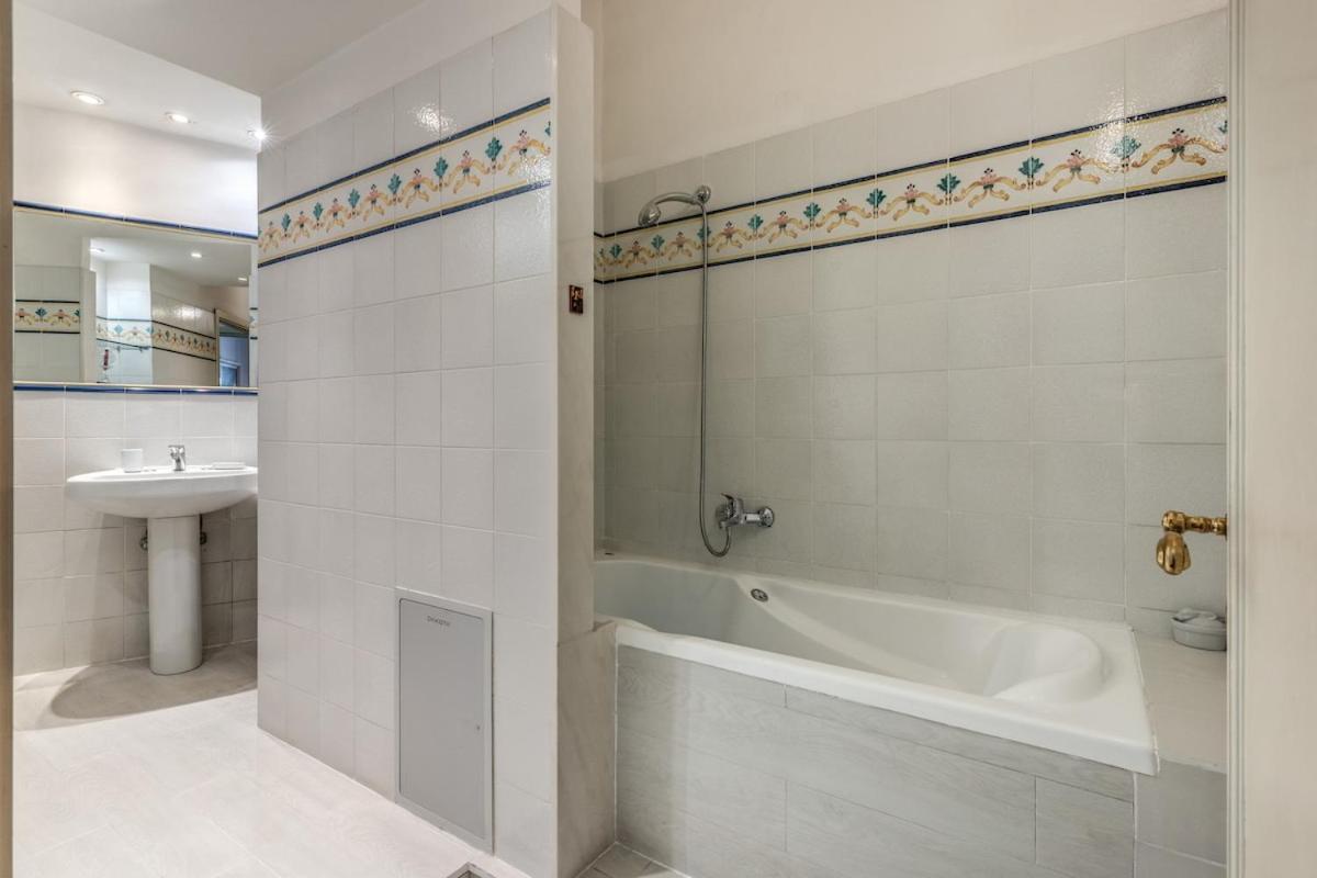 Apartment Corso Vittorio Location *